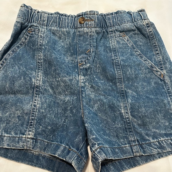 Signature Levi’s Strauss High Rise Shorts - Picture 1 of 6